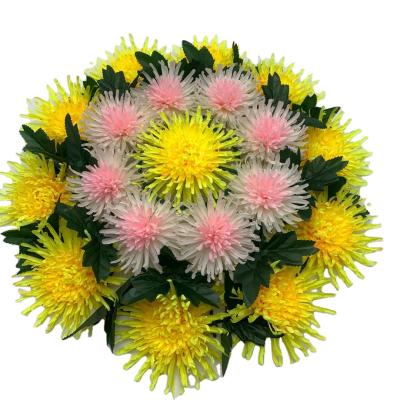 China Artificial Flower Chrysanthemum Flower Silk Round Garland for sale