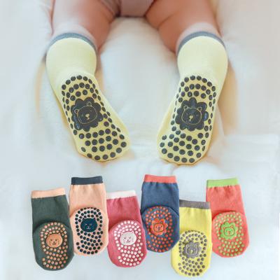 China Wholesale QUICK DRY 2022 new design Moq fruit cartoon 0-3 baby stockings bumps baby dispensing non-slip toddler floor bumps cotton for sale