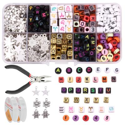 China DIY Jewelry Bracelet Necklace Wholesales Mixed Packing DIY Alphabet Beads Acrylic Cube Letters Beads For Bracelet Making DIY Set Kit for sale