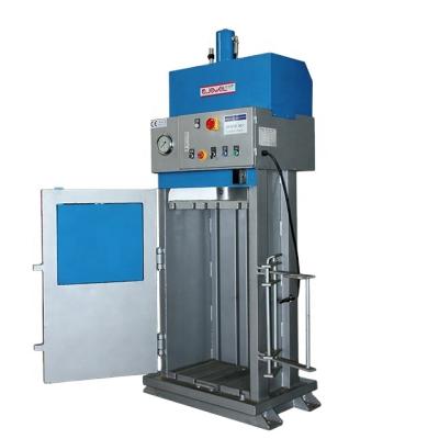 China Garment Shops Compress Wrapping Machine For Waste Paper Plastic With CE for sale