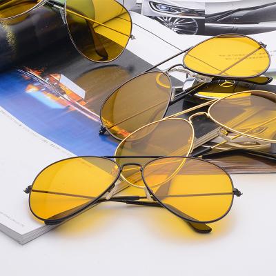 China Yellow Vintage Metal Frame Glass Night Vision Classic Fashion Sun Glasses Men's and Women's Sunglasses Wholesale for sale