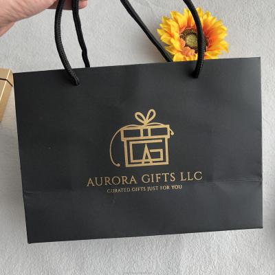 China Recyclable paperShopping Custom Logo Bags 100% Recyclable Eco-friendly Luxury Custom Shopping Bag Paper With Logo Print For Custom Packing for sale