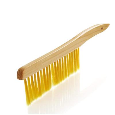 China Sustainable Wooden Bed Brush With Long Handle, Beehive Brush Can Be Customized For Laser Engraving, Wooden Brush for sale