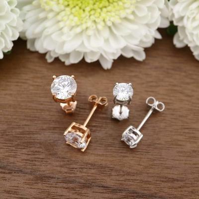 China CLASSIC Moissanite Lab 1ct Stud Earrings 14K 18K Solid Gold Diamond Earrings For Girls for sale