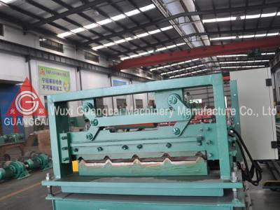 China 0.4mm - 0.8mm Roof Panel Roll Forming Machine Cost - Effective Performance for sale