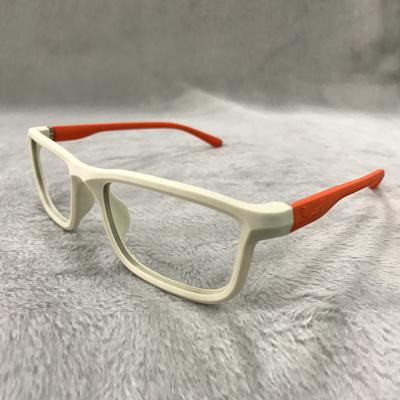 China Hot Selling UV Protection Quality Rubber Frame Fashionable Sunglasses for sale