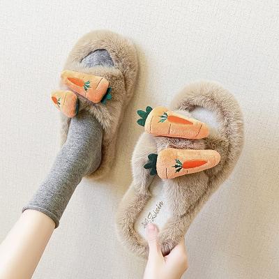 China 2021 Trend New Fashion Fluffy Fur Slippers Shoes Women Outdoor Fox Fur Flip Flop Flat Furry Fur Slides Slipper Home Warm Indoor Woman for sale