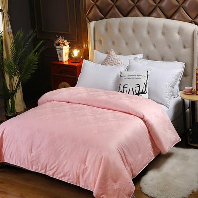 China Amazon Jacquard 100gsm Pink Solid Color Mulberry Silk Luxury Home Comforter for sale