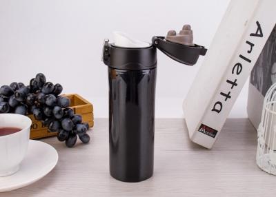 China Hot And Cold Travel Cups ,Black And White Water Bottle That Keeps Water Cold for sale