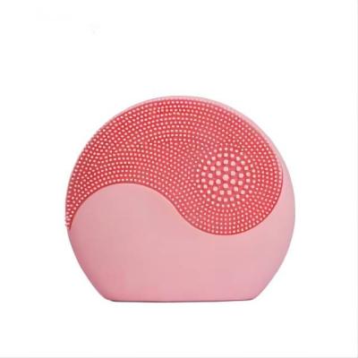 China Mini Electric Facial Cleansing Brush Silicone Sonic Face Cleaner Deep Pore Skin Massager Face Brush Deep Cleansing Device for sale