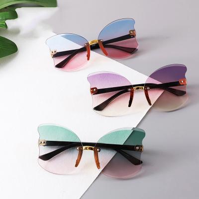 China Rimless Sunglasses 2022 Custom Fashion Butterfly Kids Shades Logo Outdoor Cartoon Glasses Wholesale Kids Fashion Sun Glasses for sale