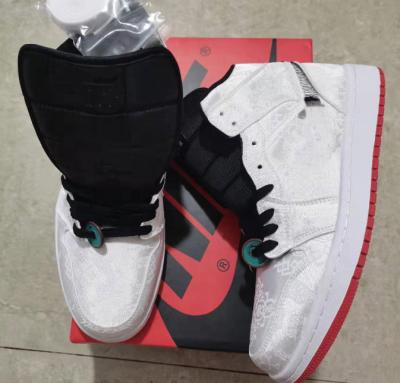 China Top 1 Fashion Trend Shoes Mocha Mid Barely Light Blue Smoke Rose Gray College 1s Basketball High Patent Bred Chicago Toe Trainers for sale