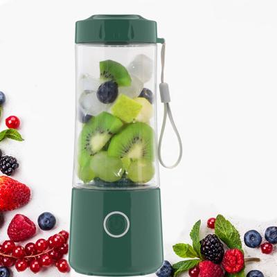 China 2021 latest car non-toxic 6 blade 400ml smart juicer portable blender for sale