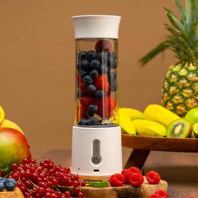 China Hot Selling Amazon Car Portable Mini USB Smoothies Juicer Cup Personal Rechargeable Electric Blender for sale