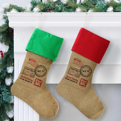 China New Popular Hot Sale Design Christmas Gift Traditional Red Green Luxury Burlap Blankets Christmas Stocking for sale