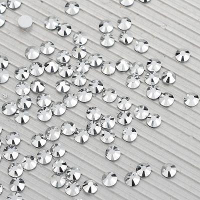 China Glass Shop Non-Hot Fix Labrador Color Rhinestones Flatback Rhinestone Glass For Dance Costumes Crystal Craft for sale