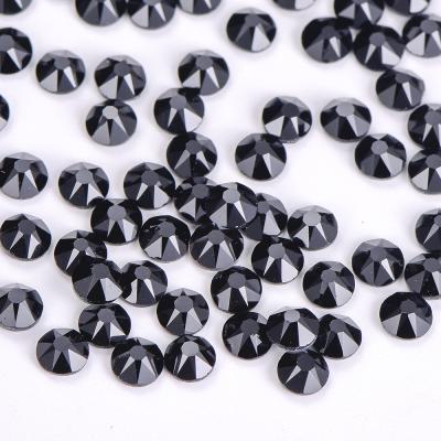 China Eco-friendly 8 Big And 8 Small Machine Cut Rhinestones 16Facets Fashionable High Quality Irons On Decoration Garment for sale