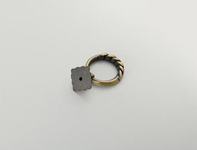 Chine Ménagerie en alliage de zinc Poignées et boutons de tiroir Ring Single Hole à vendre