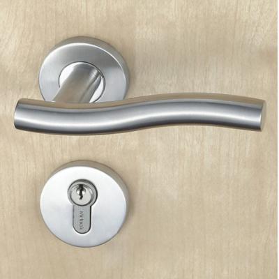 Chine Entrée ANSI Bakue / OEM 5050 Fermeture de porte à trois touches en laiton à vendre