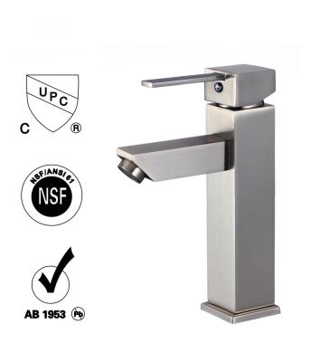 China Zinc Alloy Handle Single Hole Brass Bath Sink Faucets / Wash Basin Mixer Taps for sale