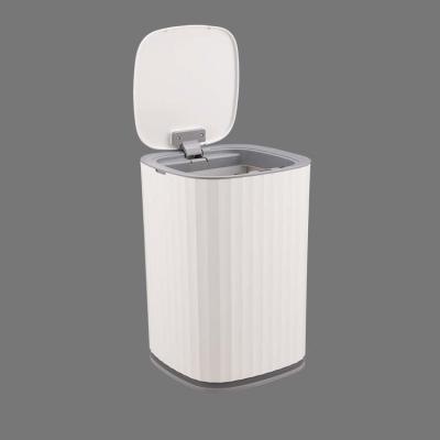 China Kitchen Viable Plastic Waste Bins Waste Bins Home Kitchen Waste Bin 15L Waterproof Sensor Bin for sale