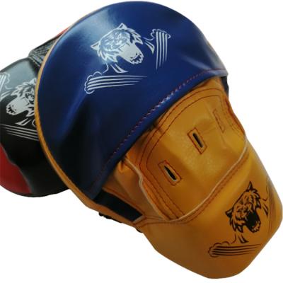 China Muttahida Majlis-e-Amal Matt Blue Boxing Curved Focus Gloves BOXING Punch Training Pad Focus Gloves Boxing Training for sale