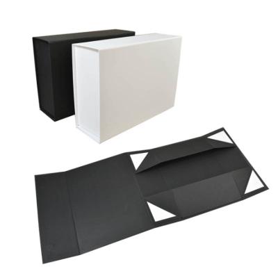 China Matte Black Luxury Foldable Magnetic Closure Paper Recyclable Custom Gift Boxes With Lower MOQ for sale