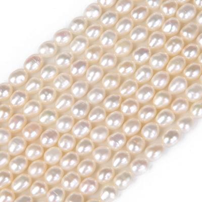 China Fashional Keepsake Gifts Natural Freshwater Pearl Beads Rice Shape Beads Loose Beads For Jewelry Making Pearl Necklace 9-10mm for sale