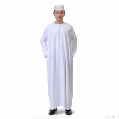 China A dropshipping muslim arabic/spot wholesale/oem wholesale white round neck oman muslim men's robe islamic worship islamic men's robe for sale