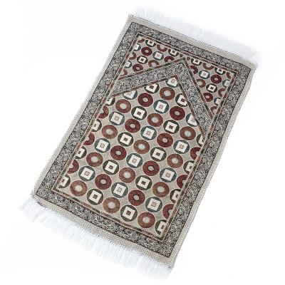 China Islam dropshipping/Chenille Yarn Knitted Muslim Prayer Blanket Islamic Worship Blanket Spot Wholesale/OEM for sale