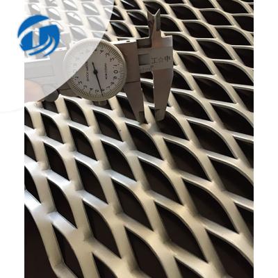 China Protective Metal Mesh Diamond Wire Mesh Raised Expanded for sale