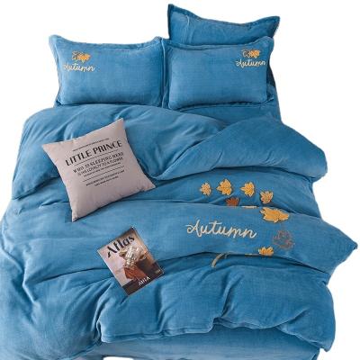 China Milk Velvet Folded Sheet Set Cover Luxury Bed Duvet Sets Bedding Solid Blue Wholesale for sale