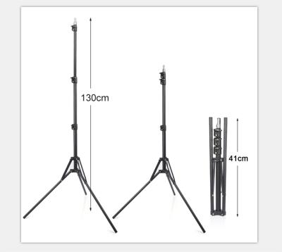 China Amazon Best Selling Sturdy Advantage Light Ring Stand Phone Tripod Light Stand for sale