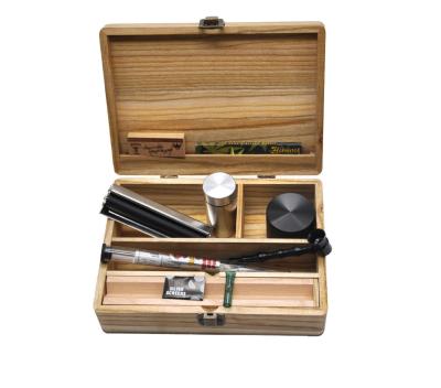 China Nice Quality Wooden Tobacco Pipe Set Rolling Metal Spoon Silicone Weed Tray Set Smoke Tray Set CASE047 for sale