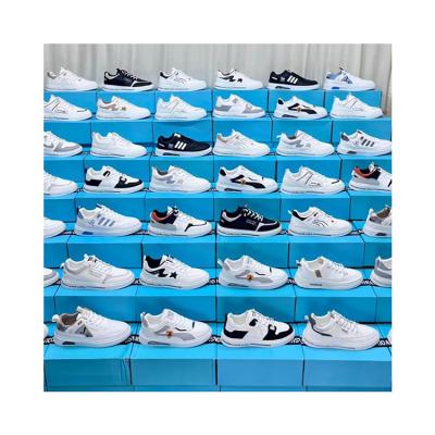 China Fashion Trend Mixed Type Stock Lots Quality Assurance Wholesale Soccer Wholesale Stock Lot Shoes for sale