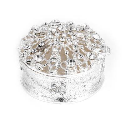 China Fashionable Customized Boutique Trinket Box Silver Plated Set Diamond Metal Crafts Jewelry Box for sale