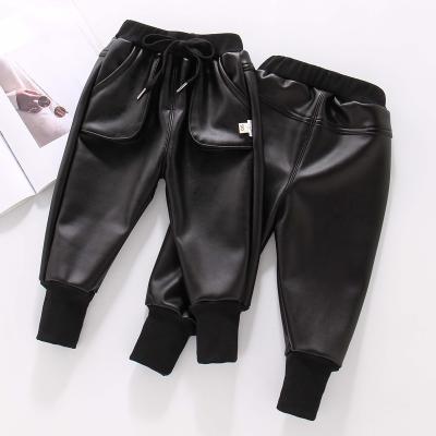 China Q109016 Girls PU Fleece Black Leather Pants Winter Viable Wholesale Solid Kids Pants Baby Bottoms for sale