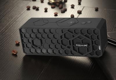 China Oradores portáteis CSR4.0 RMS 30W de Bluetooth da música do esporte recarregáveis à venda