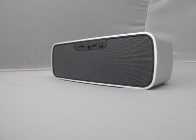 China De Sprekers Draagbare Radio van Bluetooth van het aluminiumgeval Kleine Dubbele met CSR4.0 NFC Functon Te koop