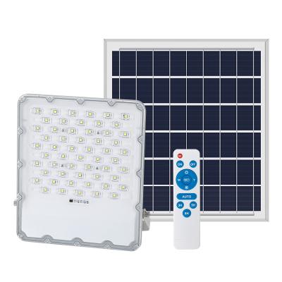 China New Product Garden Outdoor Waterproof Ip65 Led Security Smart Solar Flood Light With Remote Control for sale