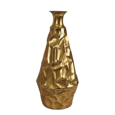 China Flower Metal Vase Gold Ornament 2021 New Traditional Vases Design For Decoration Table Home Decor for sale