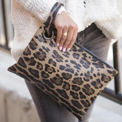 China Wholesale Classic Leopard Buffalo Leopard Fashion Clutch in Plaid Leather for sale