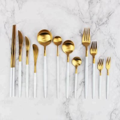 China Western Royal Viable Gold Cutlery Set Stainless Steel Flatware Spoons Fork Tableware Matte Silverware Wedding Party Knife Set for sale