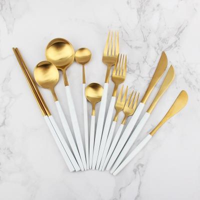 China Viable Matte Gold Silverware Set Elegant Wedding Cutlery With Satin Brushed Table Flatware Spoon Fork Kitchen Utensil Set for sale