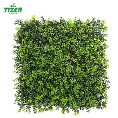 China New Minimalist Tizen Design Garden Wall Panel Fence For Event Wedding Decoration Green Artificial Grass Plant Wall for sale