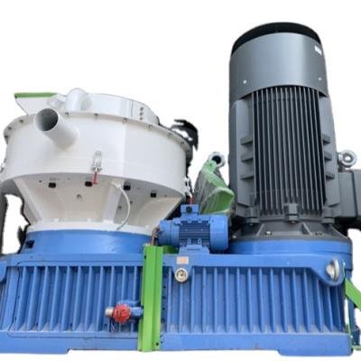 China Make biomass fuel pellets XGJ560 90-132kw 1-2t/h vertical wood pellet mill, wood pellet machine, waste wood pellet /sawdust pellet making machine for sale