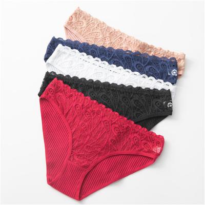 China New Arrival Anti-Static Women's Briefs Stylish Combed Cotton Stitching Mid Waist Floral Lace Women's Bikini Panties Panties for sale