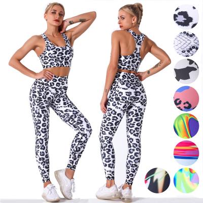 China 2021 New Breathable Workout Sets For Women Colorful 2 Piece Yoga Equipment Gym Activewear Set Sports Bra And Leggings Set For Women for sale