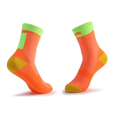 China New Disposable Basketball Compression Running Breathable Sock Climbing Quick Dry Custom LOGO Sports Socks for sale