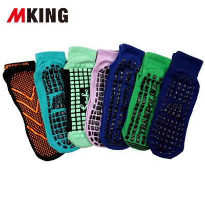 China Disposable Cheap Custom Colored Non Slip Polyester Bottom Non Slip Indoor Ankle Trampoline Park Jump Anti Slip Socks For Kids for sale